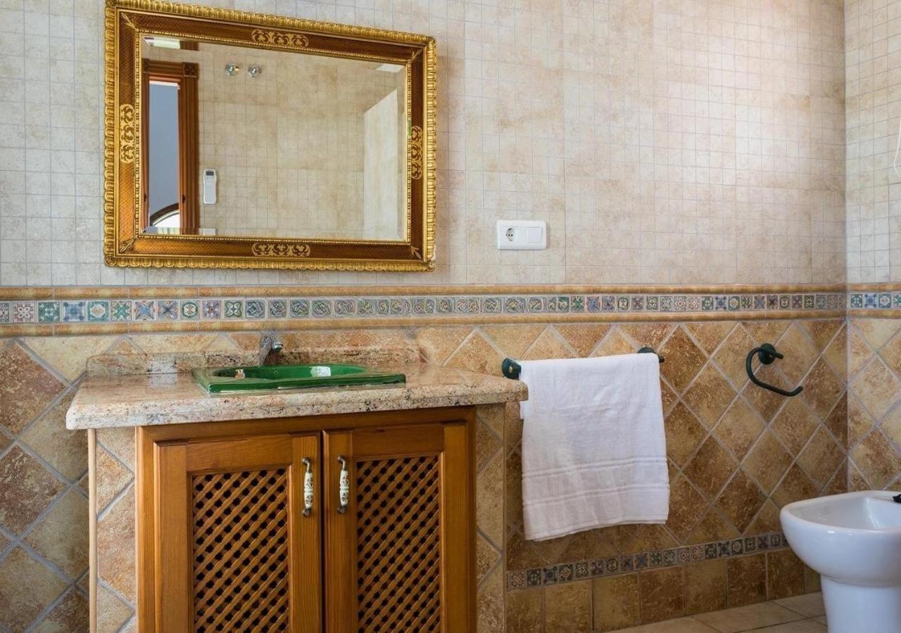 Spacious Villa With Exceptional Views In Malaga Casarabonela Exteriör bild